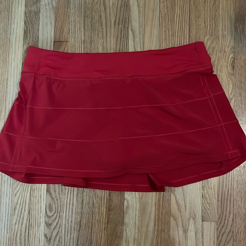 Lululemon Pace Rival Mid-Rise Skirt, size 12, EUC